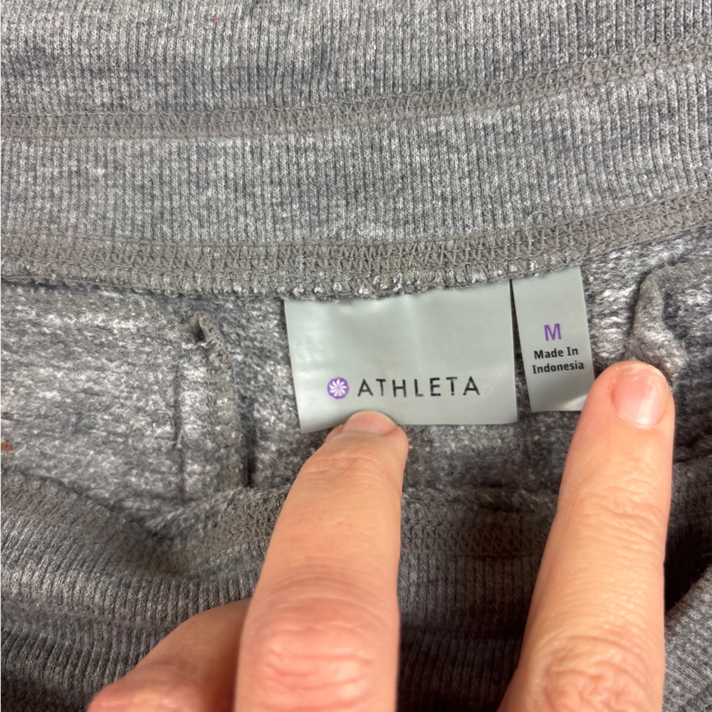 ATHLETA Women’s Grey Heathered Boho Short size: Medium - Picture 4 of 9
